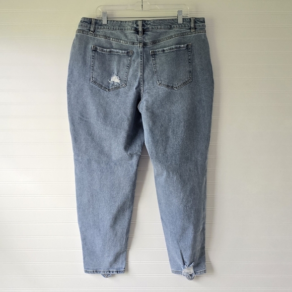 Lane Bryant Signature Fit Mid Rise Boyfriend Jeans Light Wash 16 - Picture 4 of 7